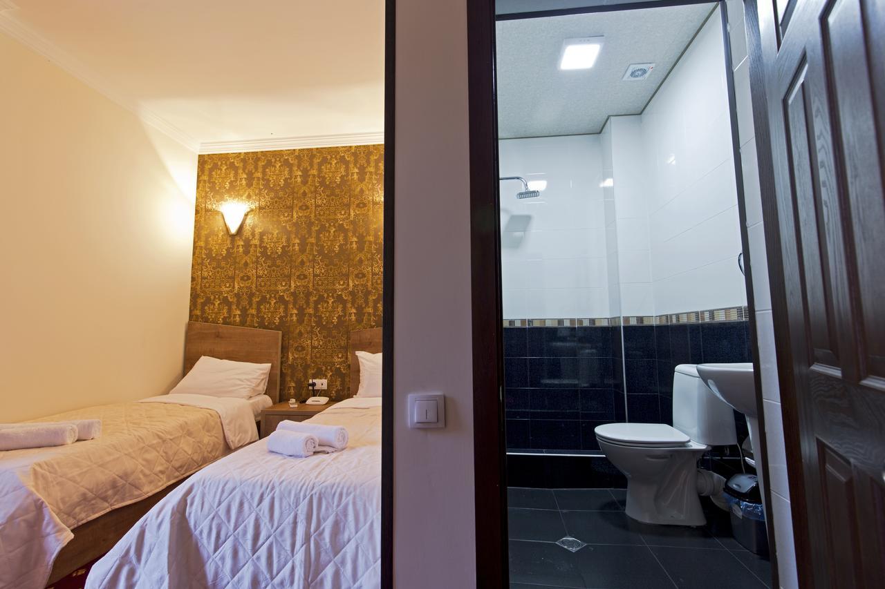 Orange Hotel Gonio Ngoại thất bức ảnh