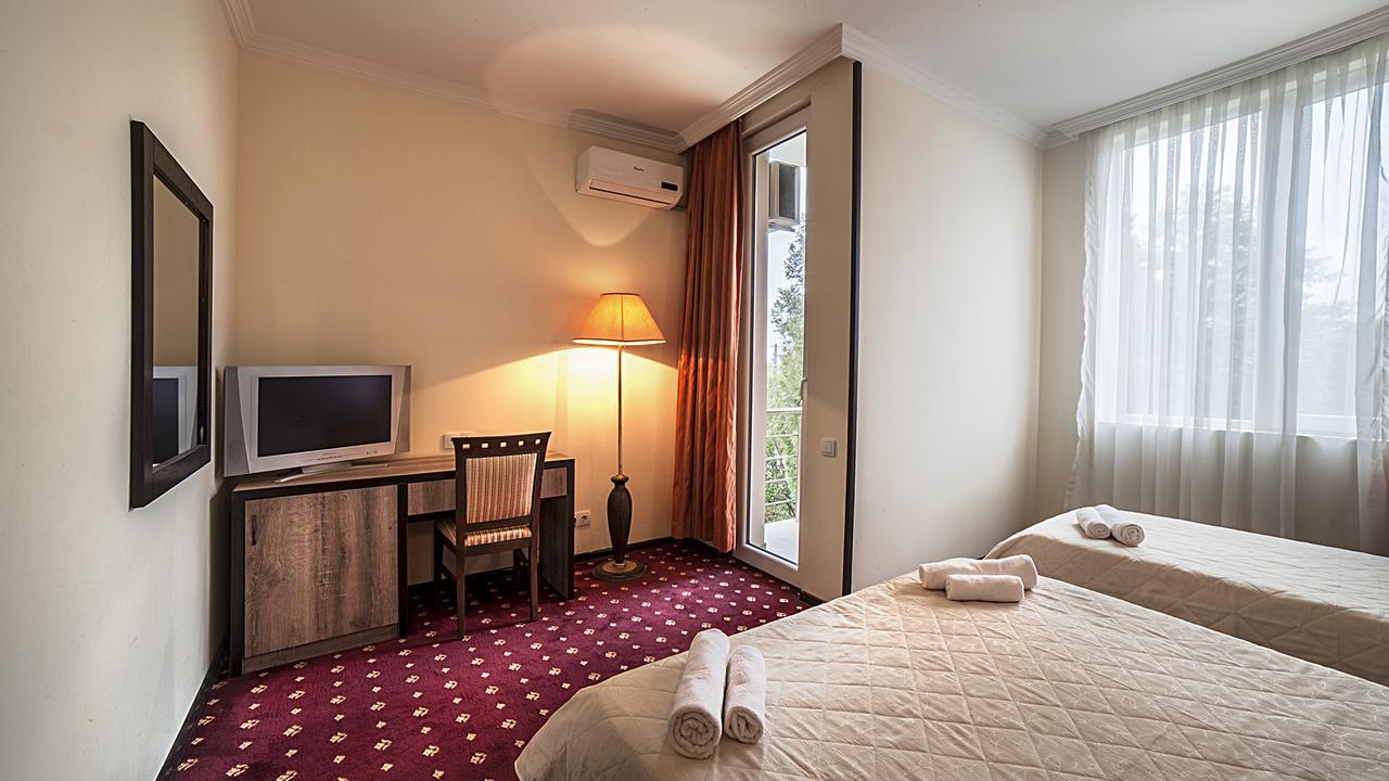 Orange Hotel Gonio Ngoại thất bức ảnh