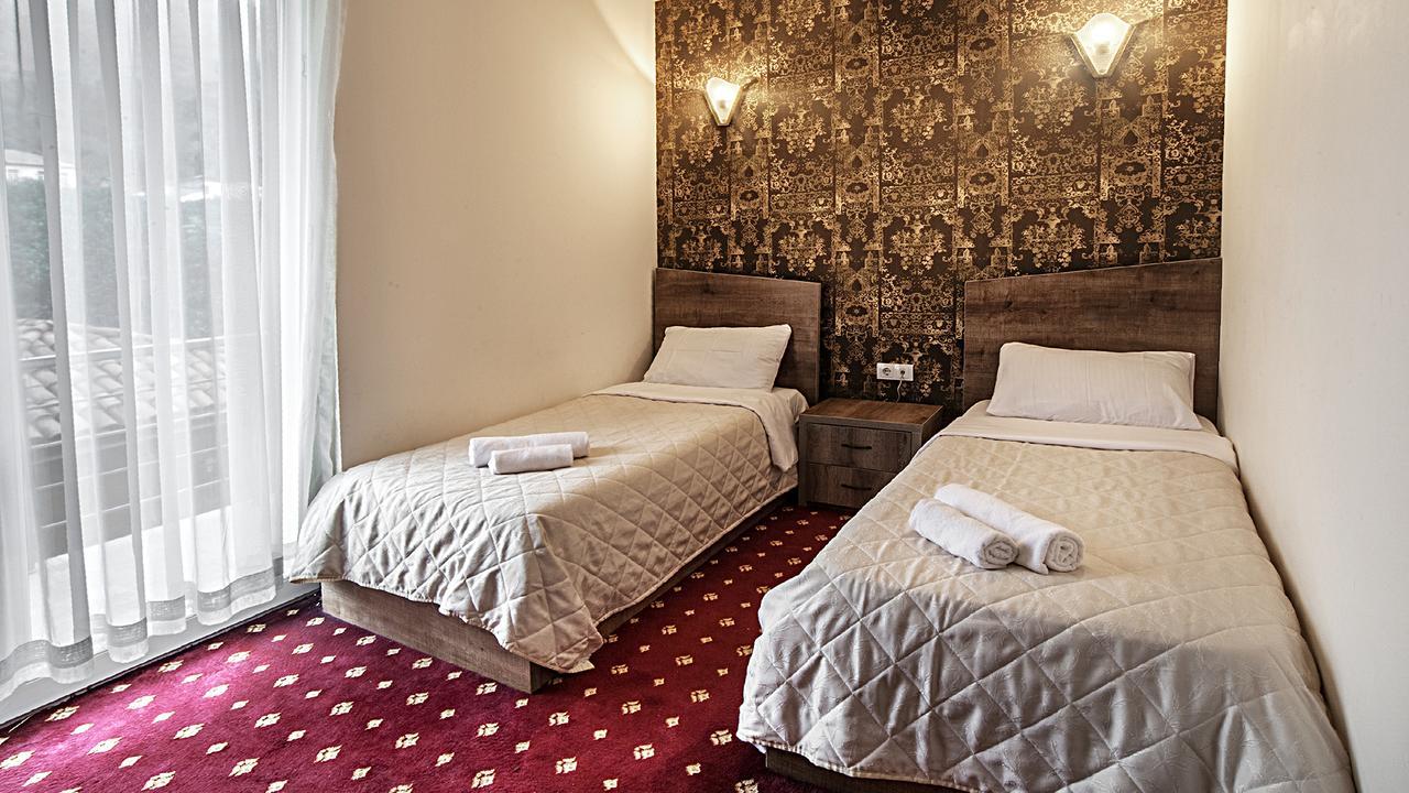Orange Hotel Gonio Ngoại thất bức ảnh