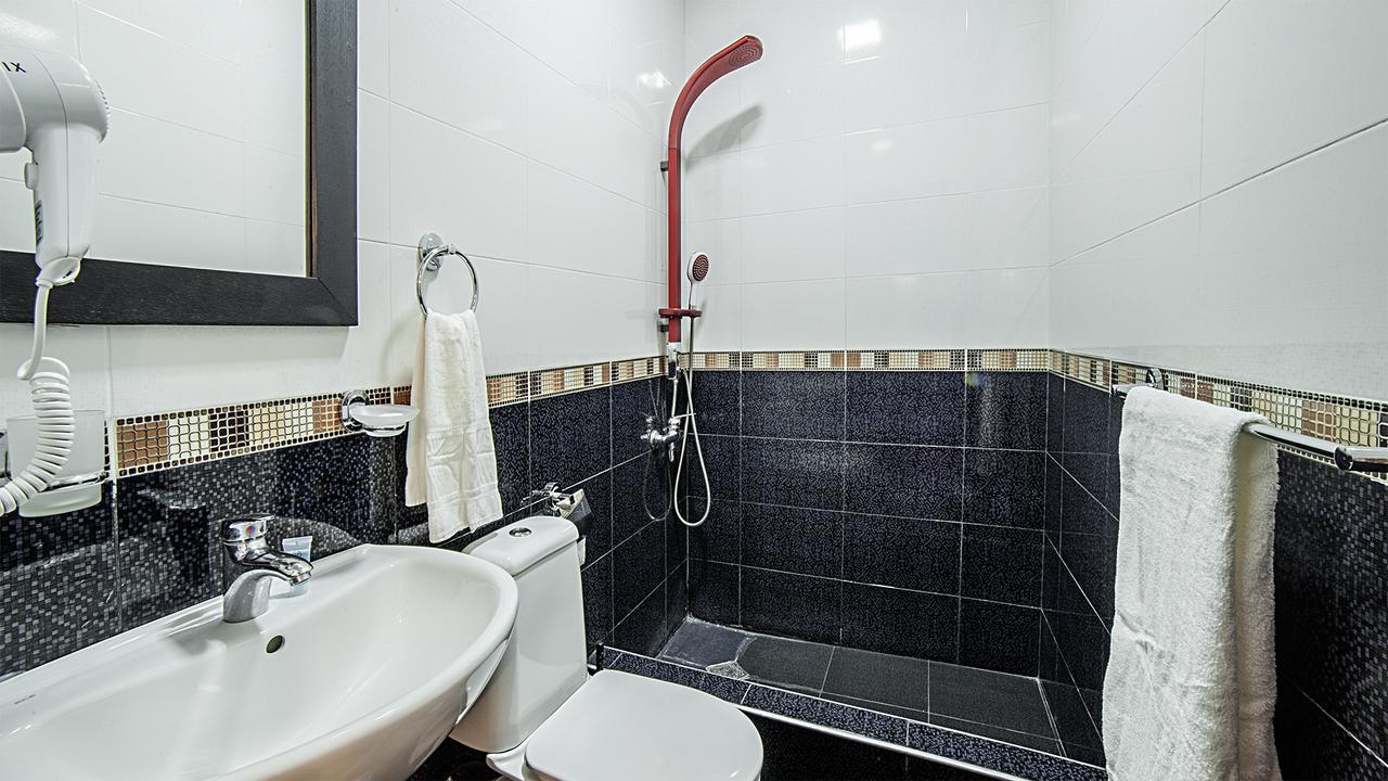 Orange Hotel Gonio Ngoại thất bức ảnh