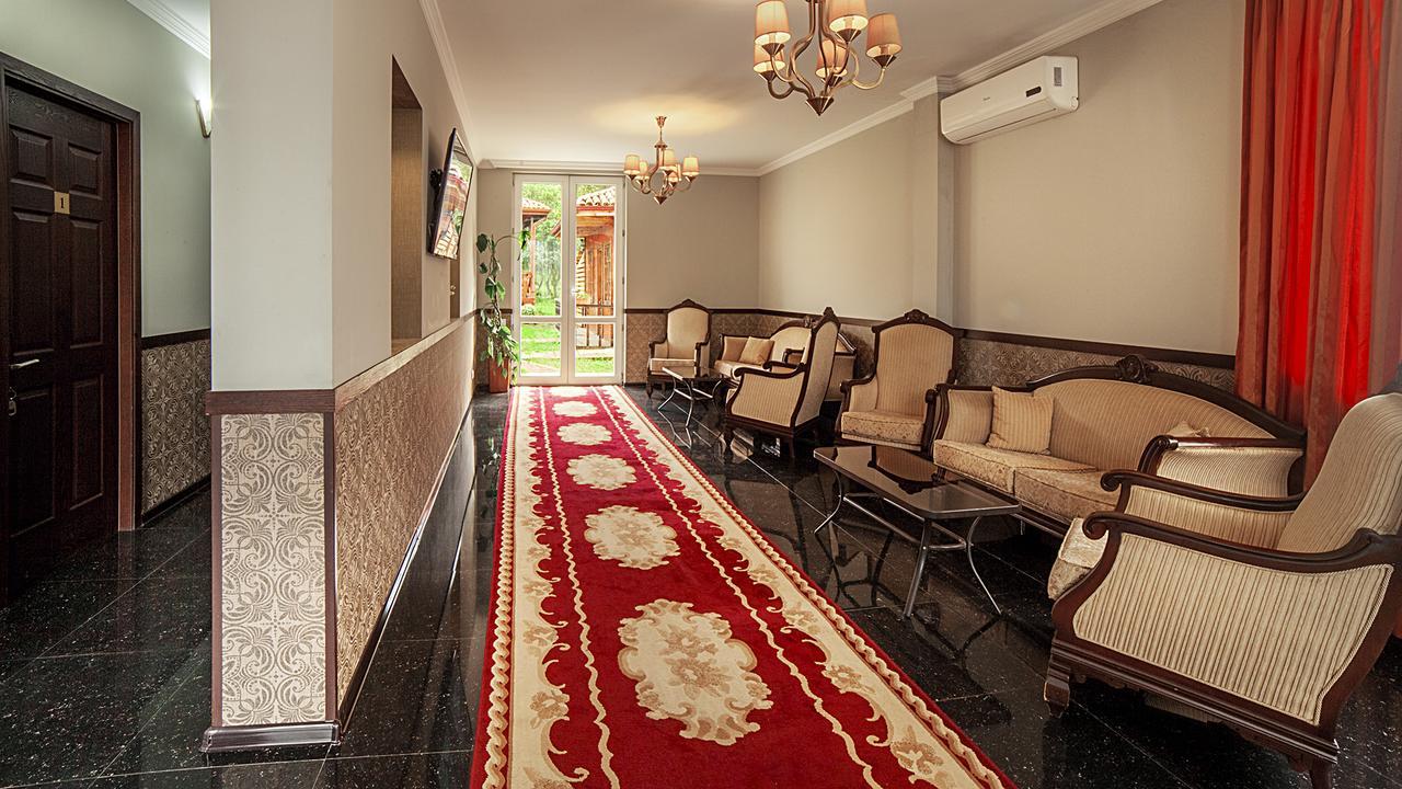 Orange Hotel Gonio Ngoại thất bức ảnh