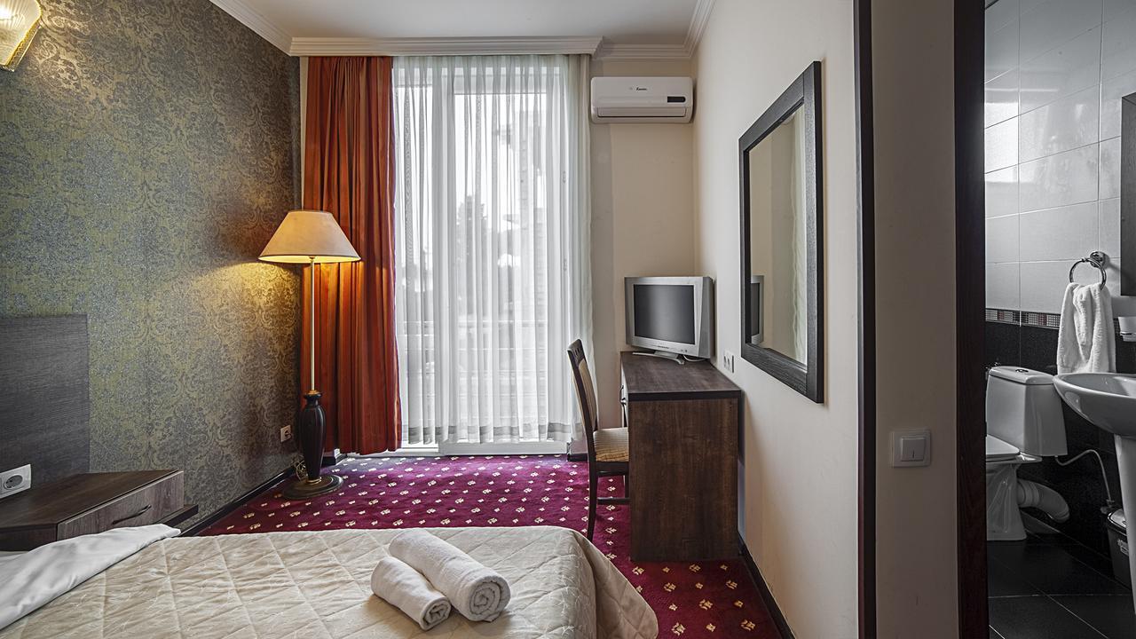 Orange Hotel Gonio Ngoại thất bức ảnh