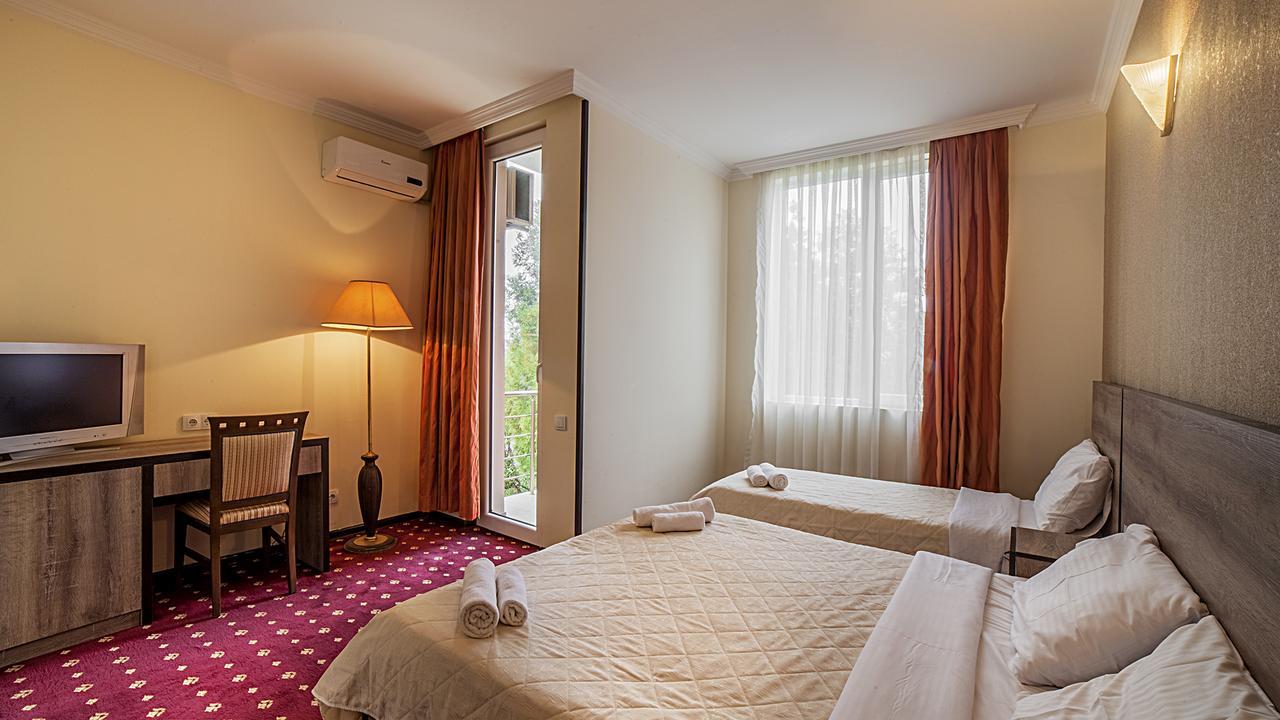 Orange Hotel Gonio Ngoại thất bức ảnh